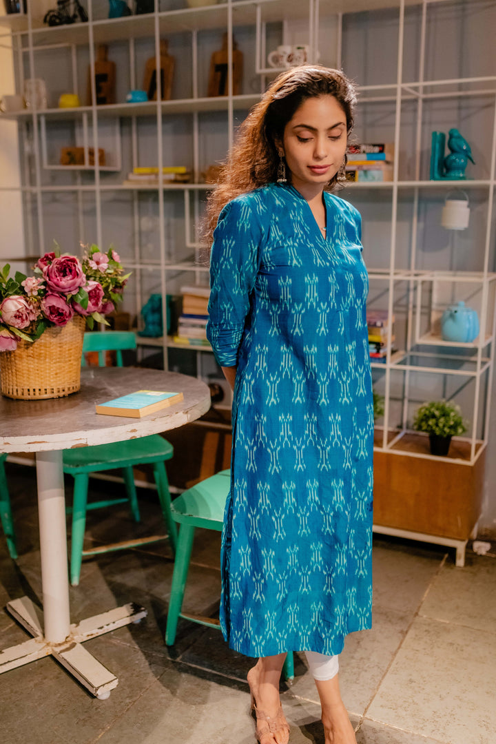 Ocean Waves-Ikkat Kurtha