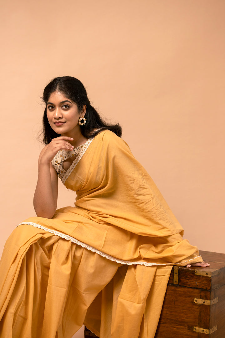 Taraṅgī | Mul Mul Cotton Saree