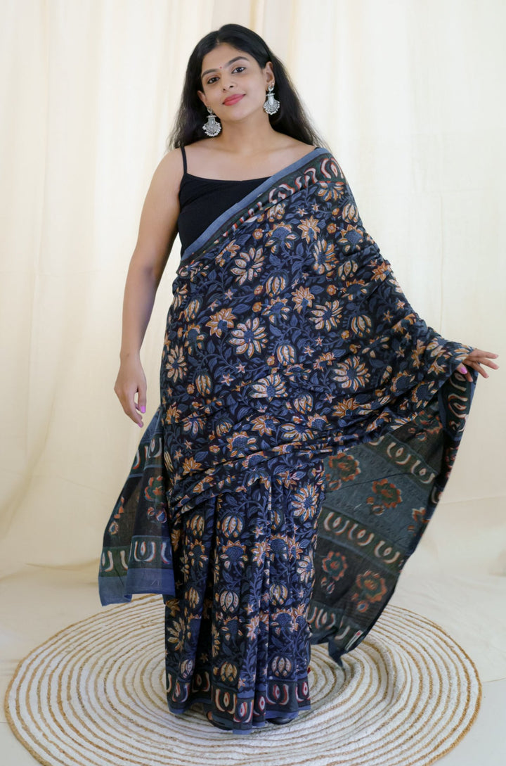 Blue daisies | Cotton Saree
