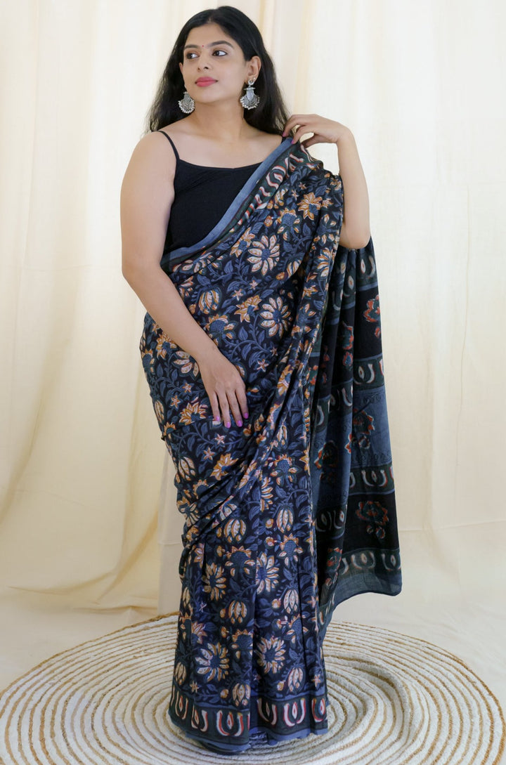 Blue daisies | Cotton Saree