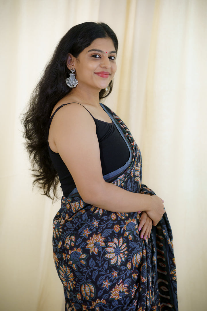 Blue daisies | Cotton Saree