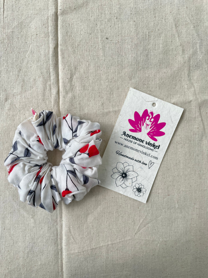White cherry scrunchie-Pack of 3