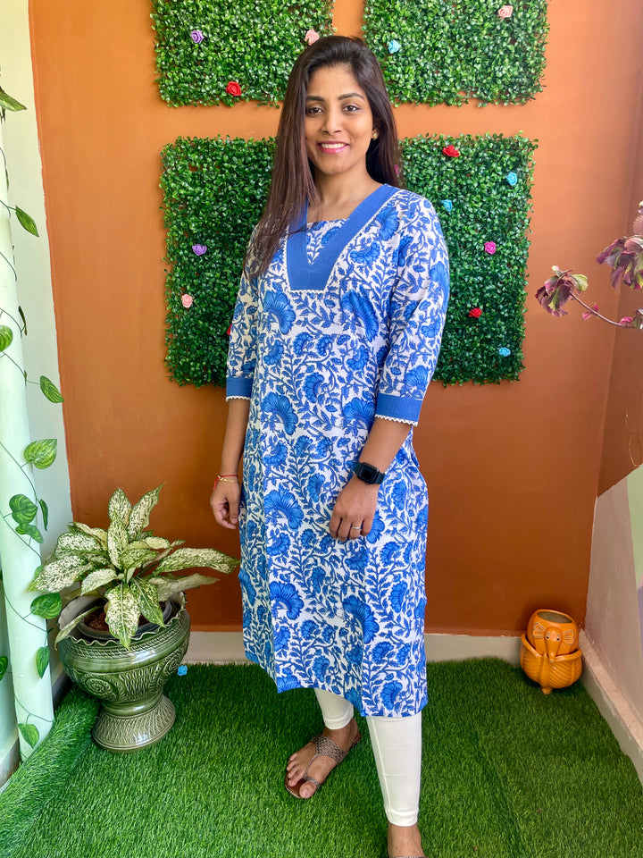 Neele Neele Ambar Par - Handloom Kurtis