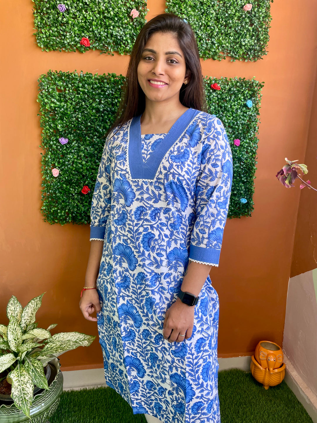 Neele Neele Ambar Par - Handloom Kurtis