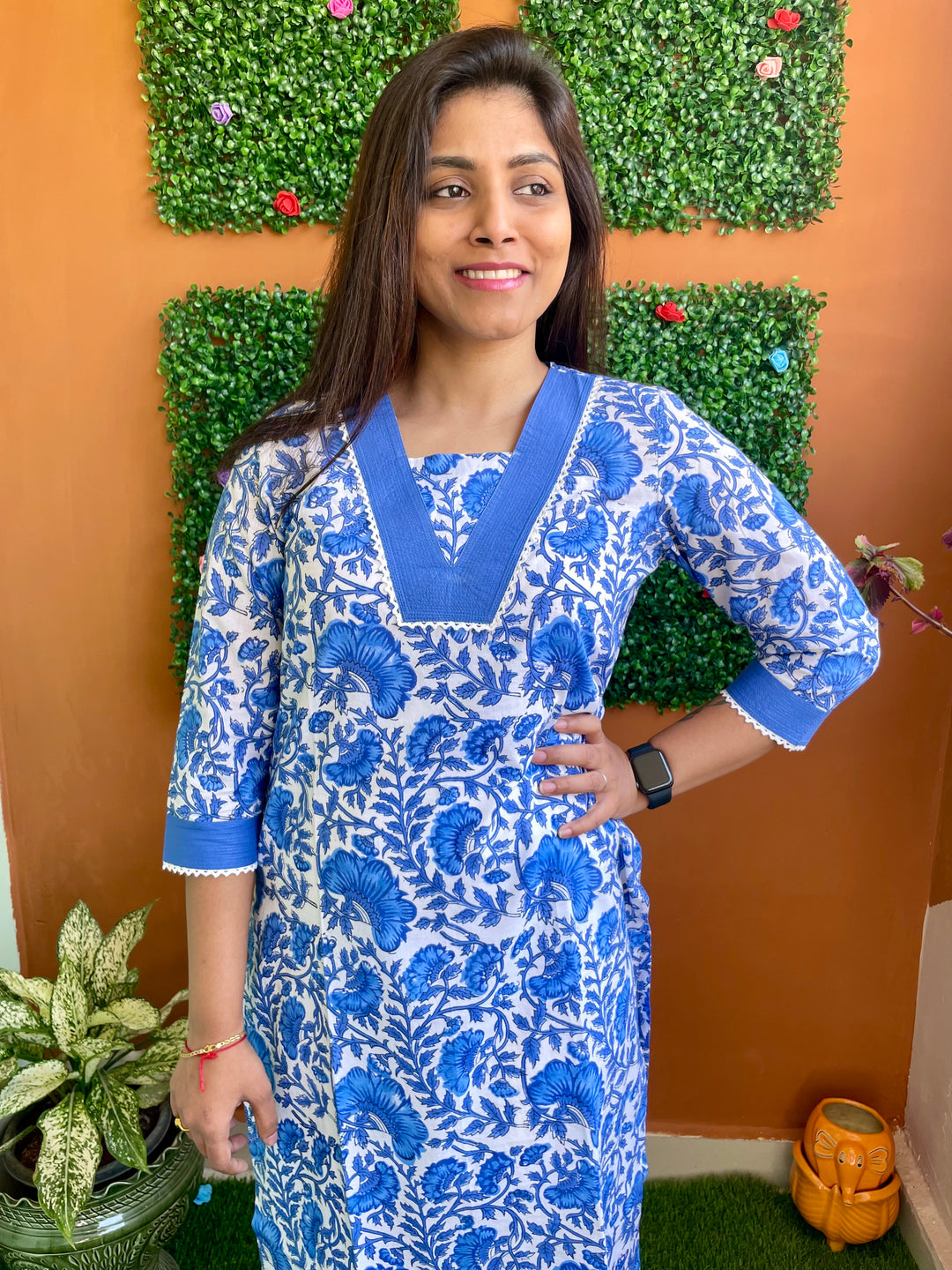 Neele Neele Ambar Par - Handloom Kurtis