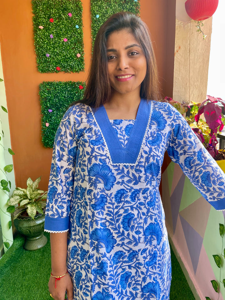 Neele Neele Ambar Par - Handloom Kurtis