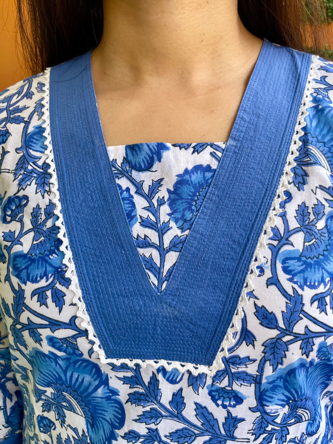 Neele Neele Ambar Par - Handloom Kurtis