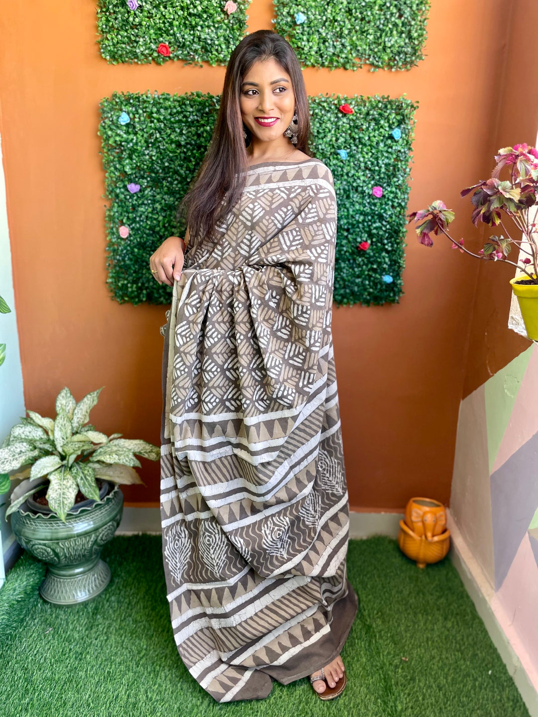 Stardust Shadows - Mul Cotton Saree