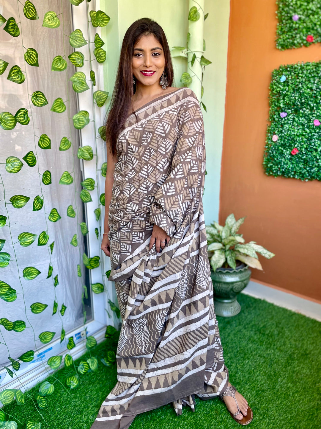 Stardust Shadows - Mul Cotton Saree