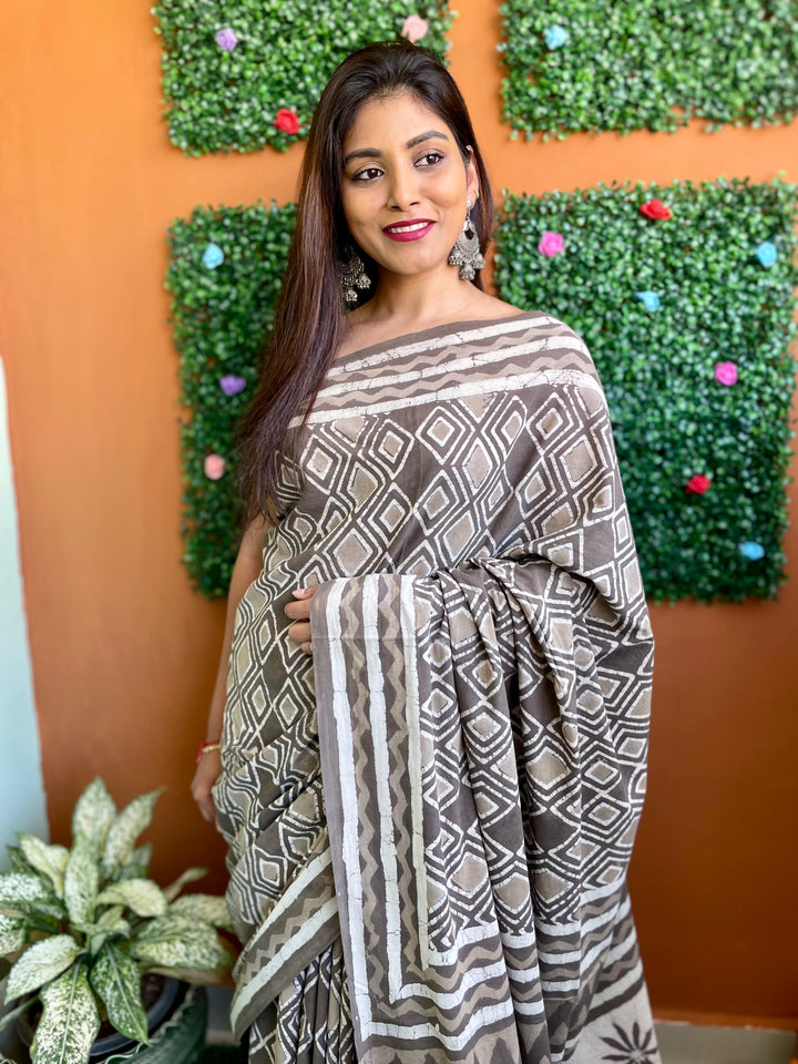 White Sage - Mul Cotton Saree